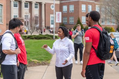 Dr. Allison Bean talking to a group of students